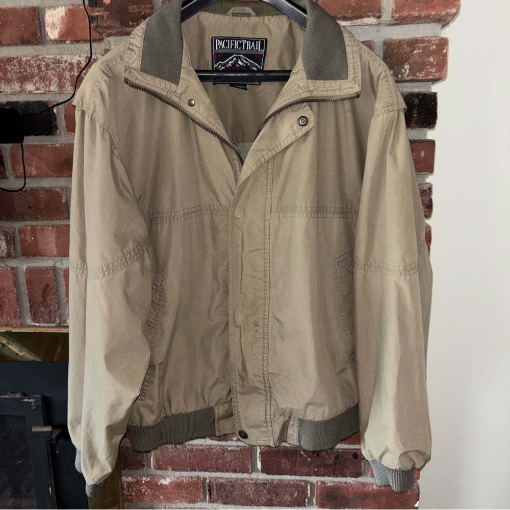 ~Vintage Pacific Trail Men's Chore Tan Jacket Size Medium Retro Workwear